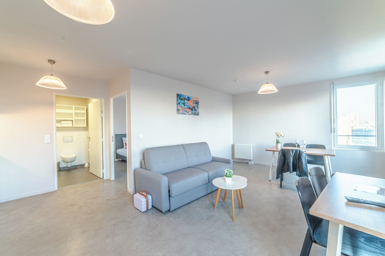 Room 5, Break And Home La Maison des Chercheurs, Seine-Saint-Denis