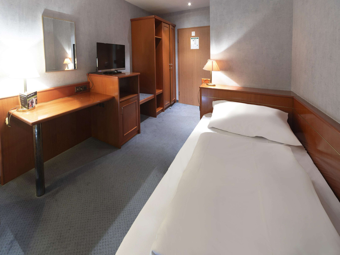 Others 3, B&B HOTEL Gotha-Hbf, Gotha