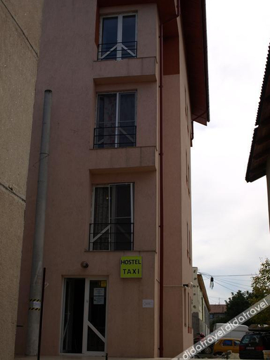 Exterior & Views 2, Taxi Hostel, Otopeni