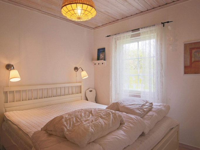 Bedroom 2, 6 Person Holiday Home in Dronningmolle, Gribskov