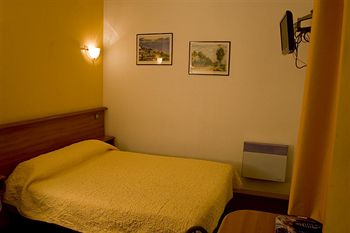 Others 4, Hotel De l'Opéra, Gironde