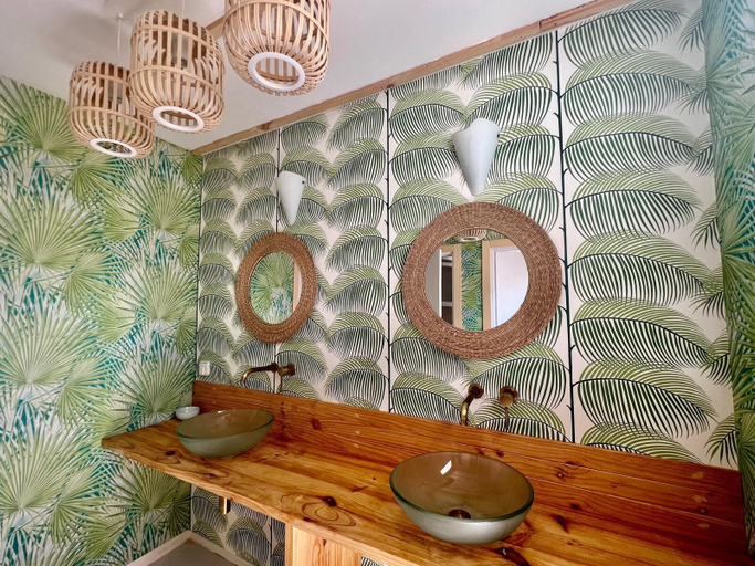 Bathroom 5, Poniente Playa Aparthotel, Baleares
