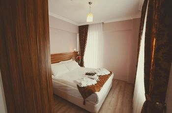 Others 4, Dort Mevsim Suit Otel, Merkez