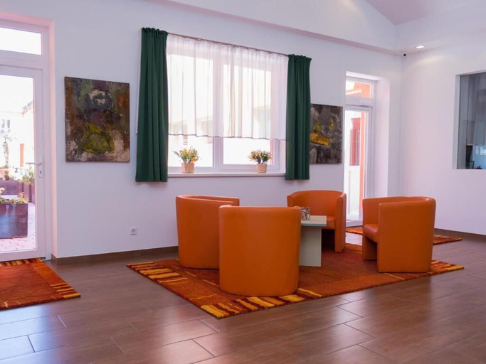 Public Area, Winrooms, Wiener Neustadt