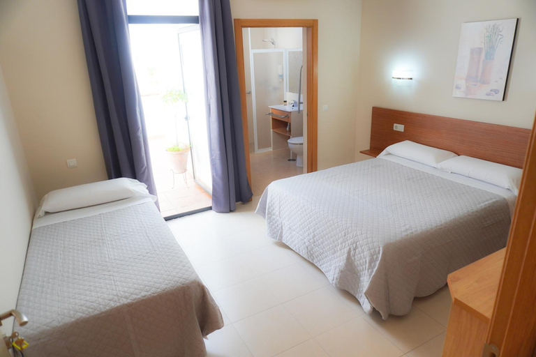Others 4, Hostal Costabella, Málaga