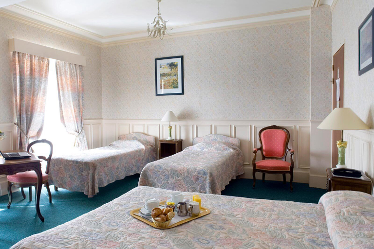Bedroom 2, HÔTEL DU SAUMON, Eure
