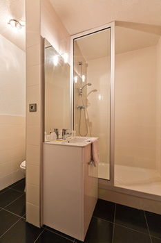 Bathroom 5, Alb'hotel Grill, Haute-Savoie