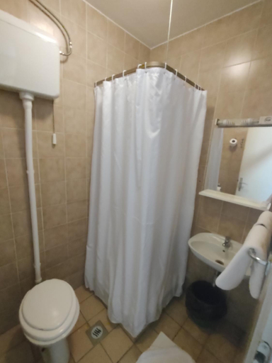 Bathroom 5, Hostel Arena, Zagreb