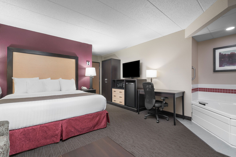 Bedroom 5, AmericInn by Wyndham Detroit Lakes, Becker