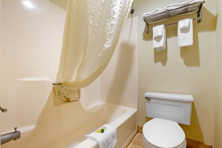 Bathroom 4, LikeHome Extended Stay Hotel Warner Robins, Houston