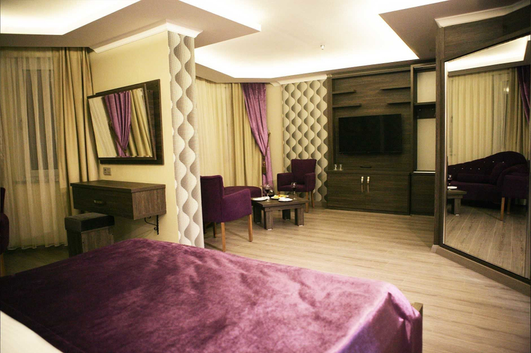 Others 3, Rey Manes Hotel, Salihli