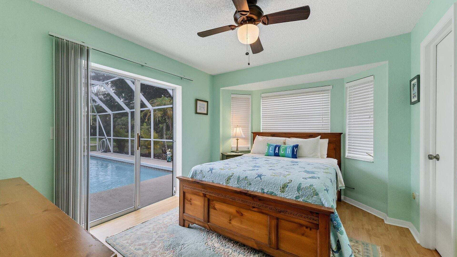 Interior 5, Cop26360, Charlotte