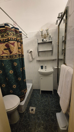 Bathroom 3, Imre Guest House, Budapesti