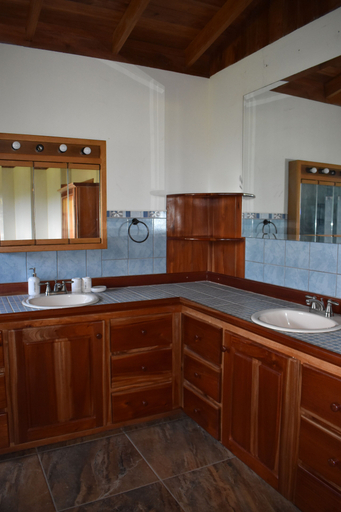 Bathroom 4, Maya Heights Village Resort