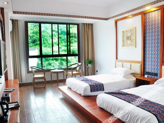 Others 2, Xiangrong Hotel, Xiangxi Tujia and Miao