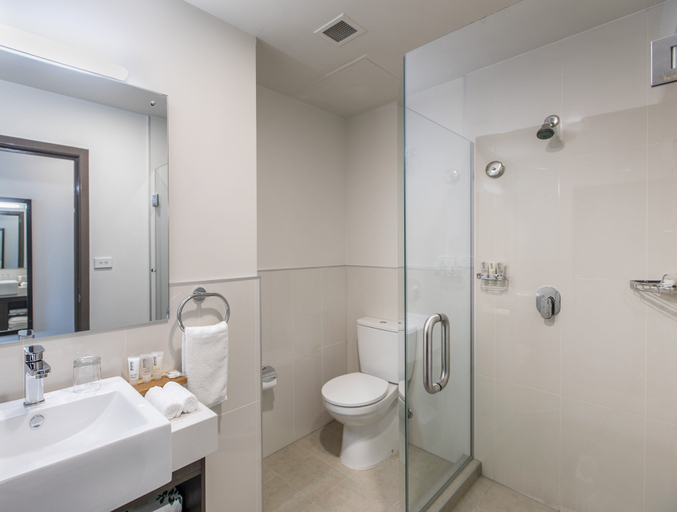 Bathroom, Quest Suva, Rewa
