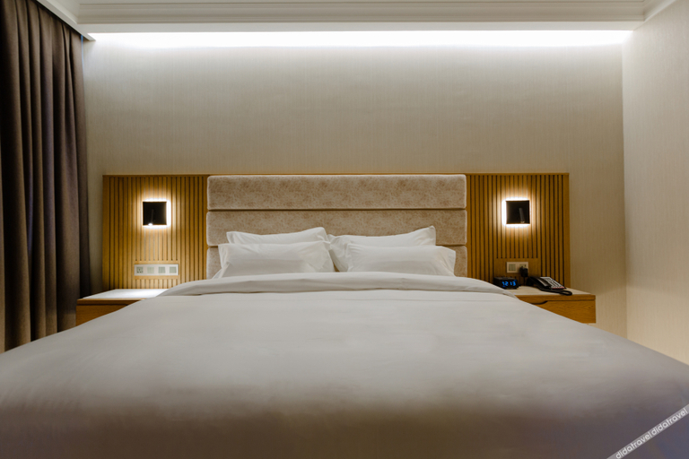 Bedroom 3, Frankfort Hotel & Spa, Qibray