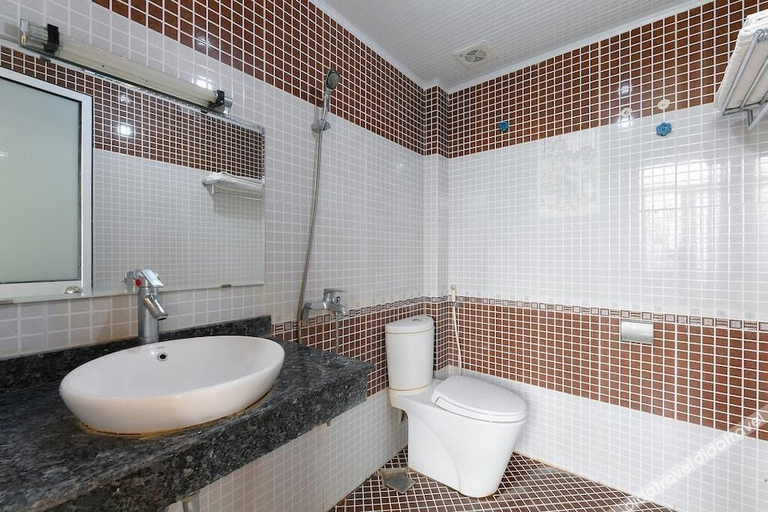 Bathroom 4, Tuan Tu Hotel, Đông Anh