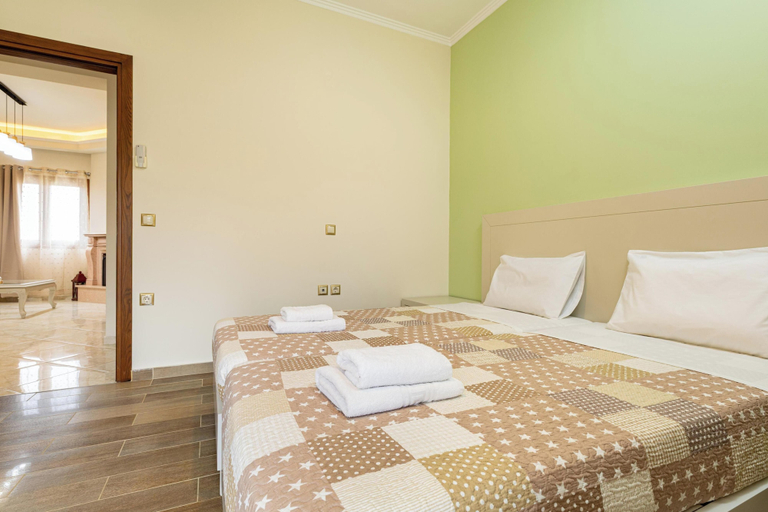 Room 3, Golden Coast Residences, Crete
