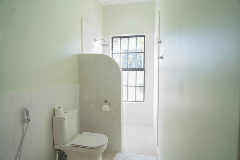 Bathroom 4, Kili Seasons Hotel, Meru