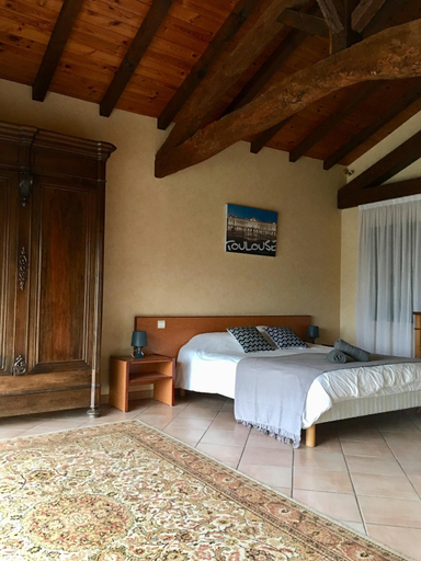 Bedroom 2, Chez Papi, Haute-Garonne
