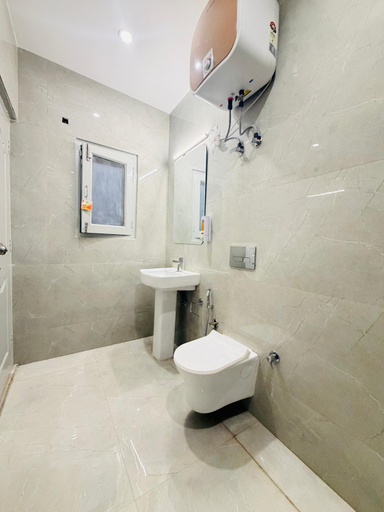 Bathroom 4, Hotel Satwah 29, Delhi