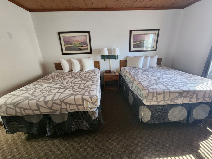 Bedroom 3, Lantern Motel, Grant