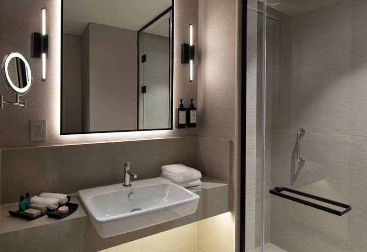 Bathroom 5, Altunizade Suites Istanbul, Curio Collection by Hilton, Üsküdar