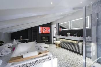 Others 4, Snow Lodge Hotel Courchevel 1850, Savoie