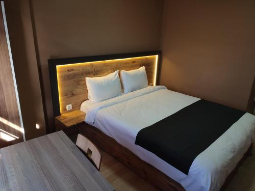Others 2, ONKA OTEL, Merkez