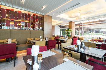 Food & Drinks 4, Novotel Living Bangkok Sukhumvit Legacy, Wattana