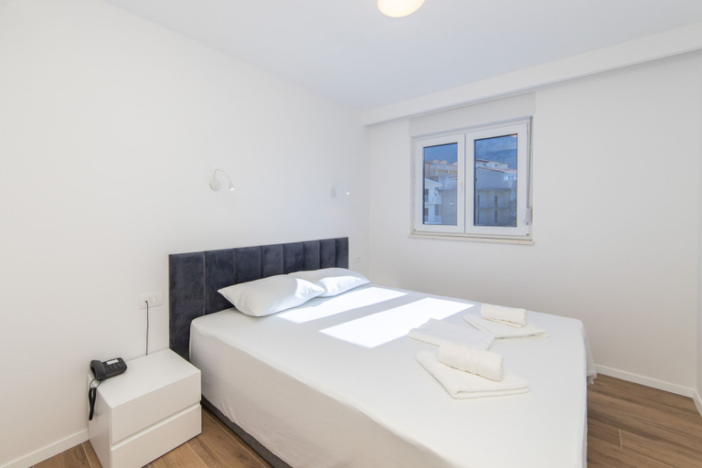 Room 5, Altiora Prestige Residence 201, Gradac