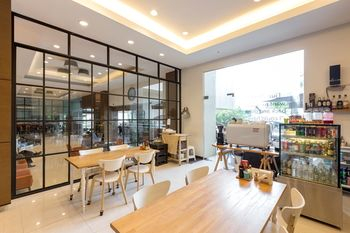 Food & Drinks 2, At115 by Rompo Mansion, Khlong Toey