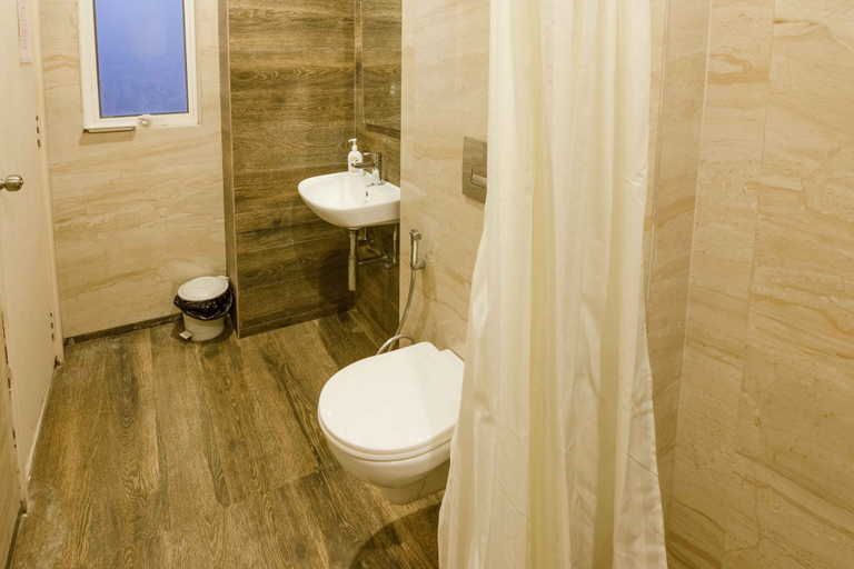 Bathroom 4, The Altruist Navi Mumbai Hotel, Thane