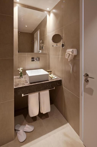 Bathroom 3, Gold Lagoon Kosher Hotel