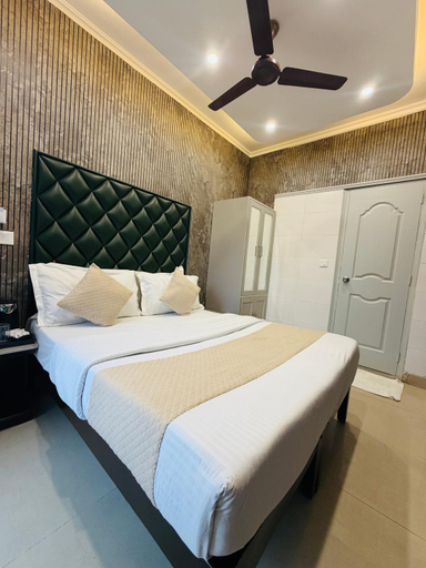 Bedroom 3, Hotel Satwah 29, Delhi