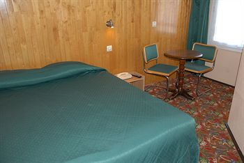 Others 3, Hotel Arcades, Hautes-Pyrénées