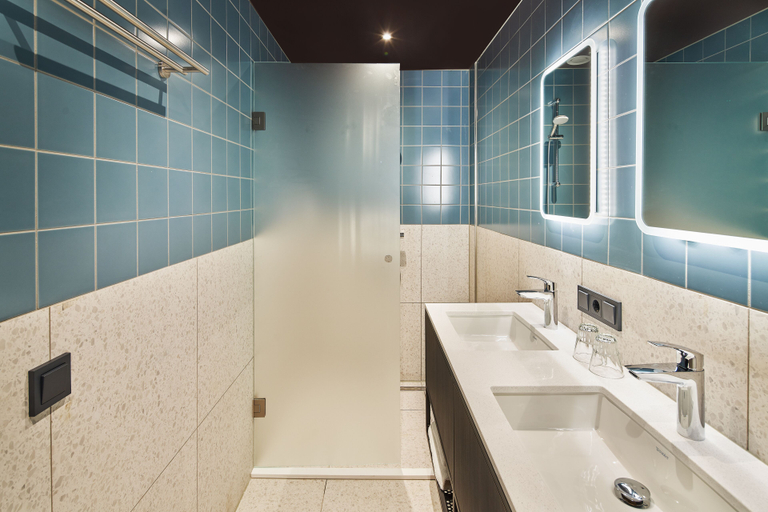 Bathroom 3, Babylon Hotel Alkmaar-Heerhugowaard, Heerhugowaard