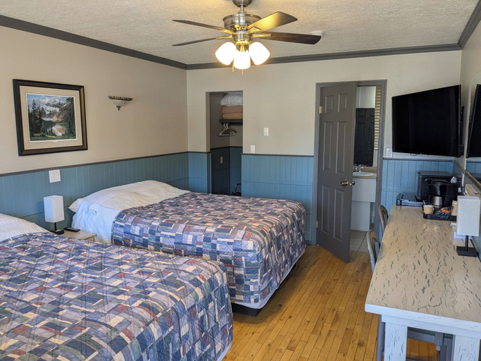 Room 4, Wagon Wheel Motel, Division No. 7