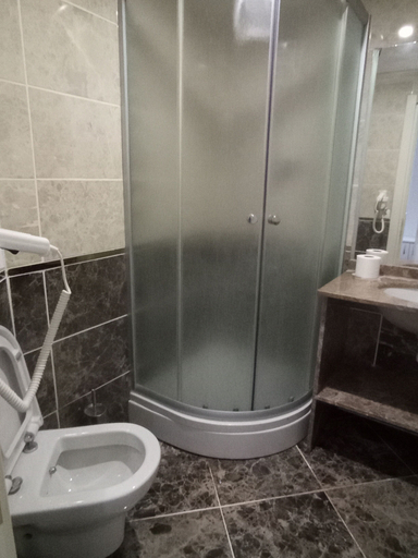 Bathroom 5, Ceren Otel, Izmit