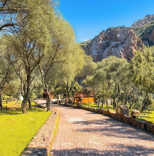 Hiking 5, Sardinia Hillside Retreat - Apt 14 - 2BR, quiet area, parking, Sassari
