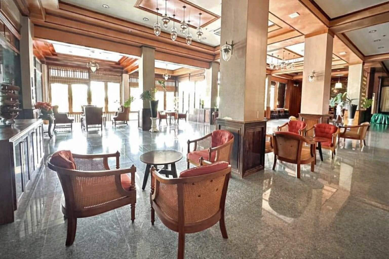 Lobby 5, Lertthanee Hotel, Muang Suphanburi