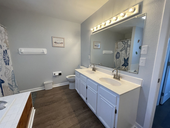 Bathroom 4, Hatteras Hideaway 3 Bedroom Cottage by RedAwning, Dare