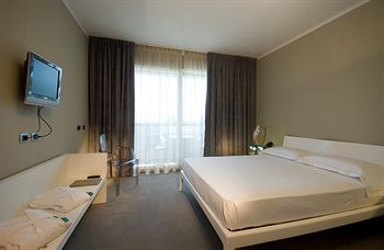 Others 5, Hotel delle Terme, Livorno