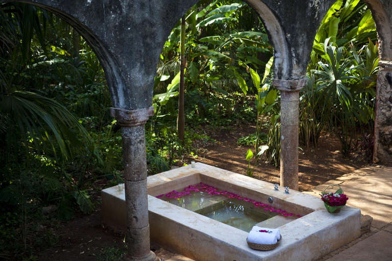 Bathroom, Hacienda Santa Rosa, Maxcanú