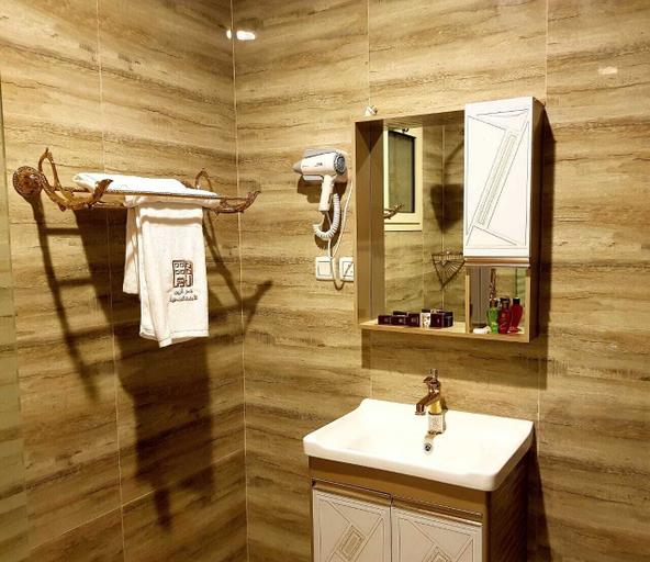 Bathroom 5, Areen Hotel, Jeddah