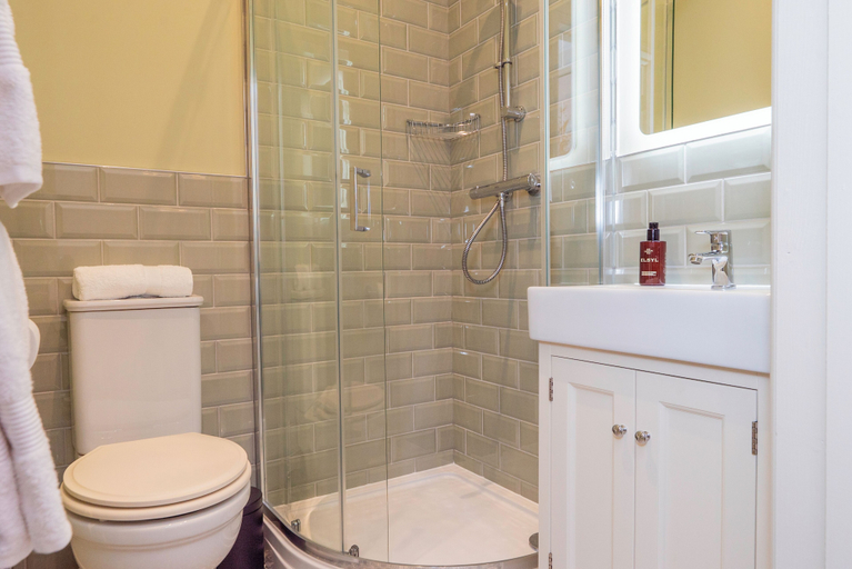 Bathroom 3, The Station at Shustoke, Warwickshire