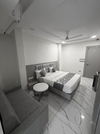 Interior, THE 7 ELEVEN HOTEL, Ahmadabad