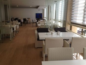 Food & Drinks 5, Aguadulce, Almería