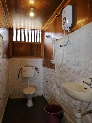 Bathroom 5, Coral Reef Holidays, Mersing